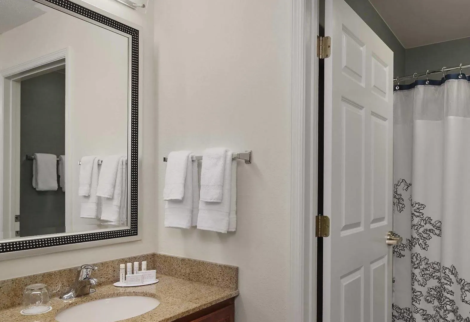 Residence Inn Saint Louis Airport / Earth City 3*,